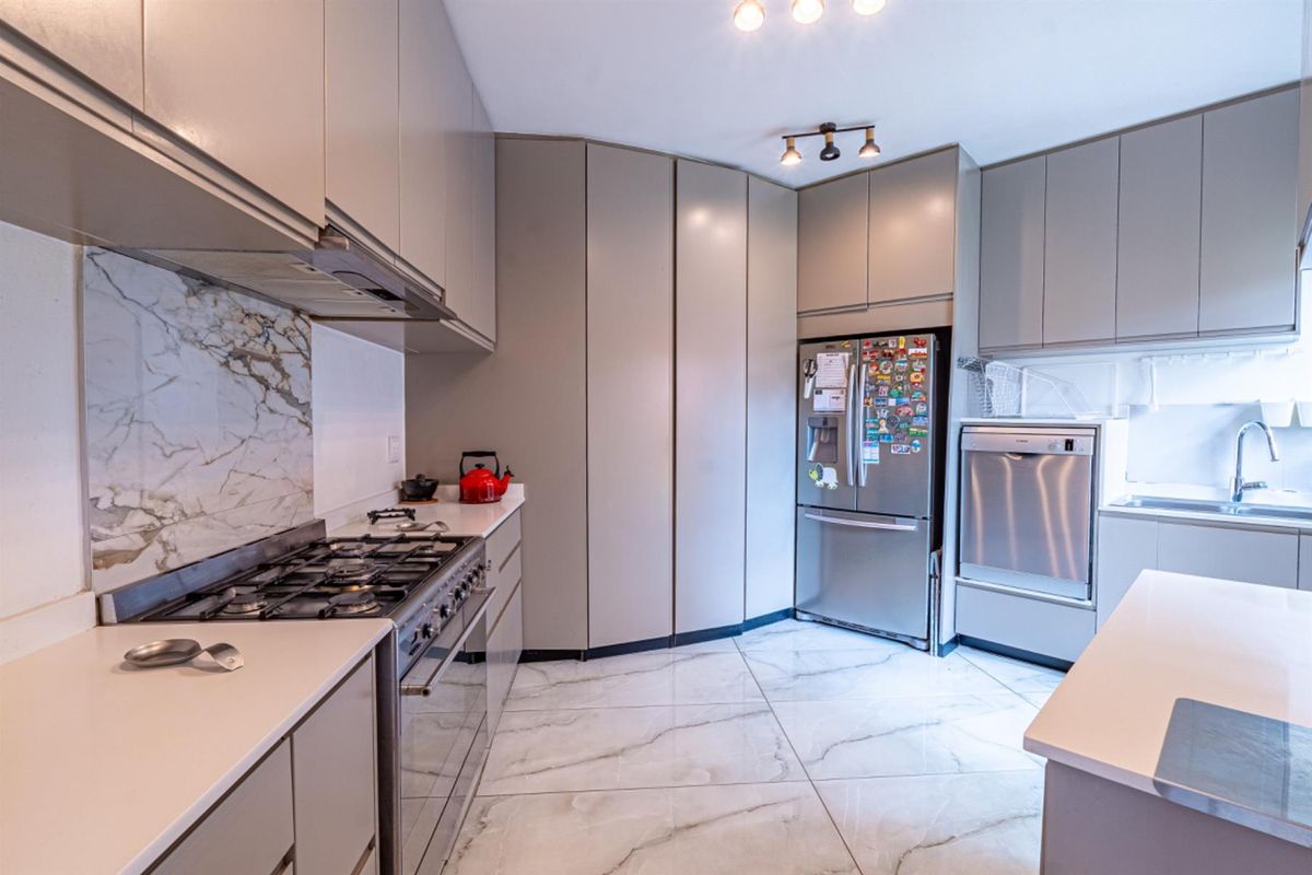 Where Grand Scale Meets Effortless Family Living - Photo 4