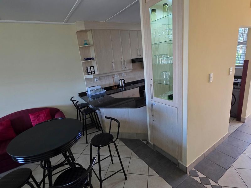 Beautiful fully furnished Beachfront Apartment on the Beachfront in Uvongo Beach - Photo 10