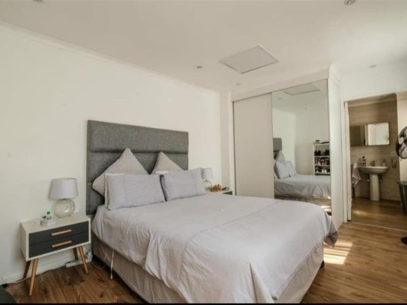 Apartment To Rent in Parkhurst, Johannesburg - Photo 9