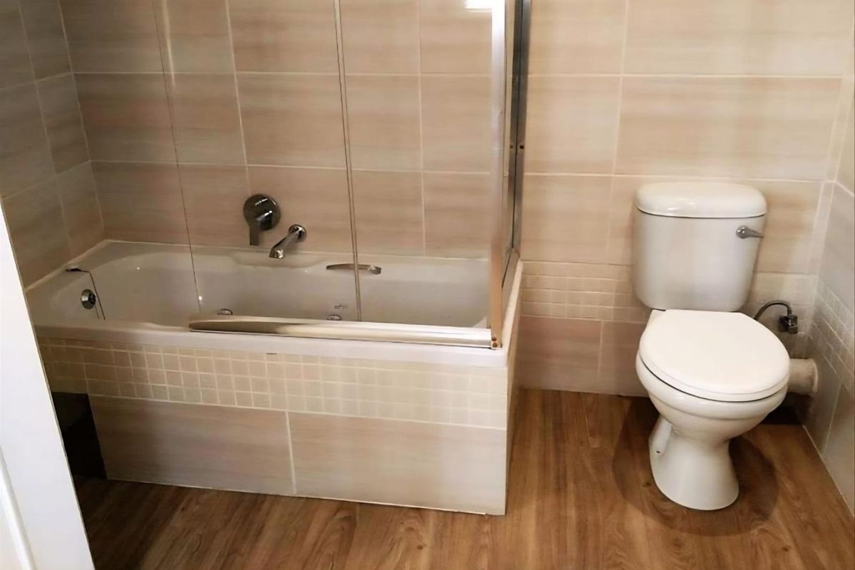 Apartment To Rent in Parkhurst, Johannesburg - Photo 5