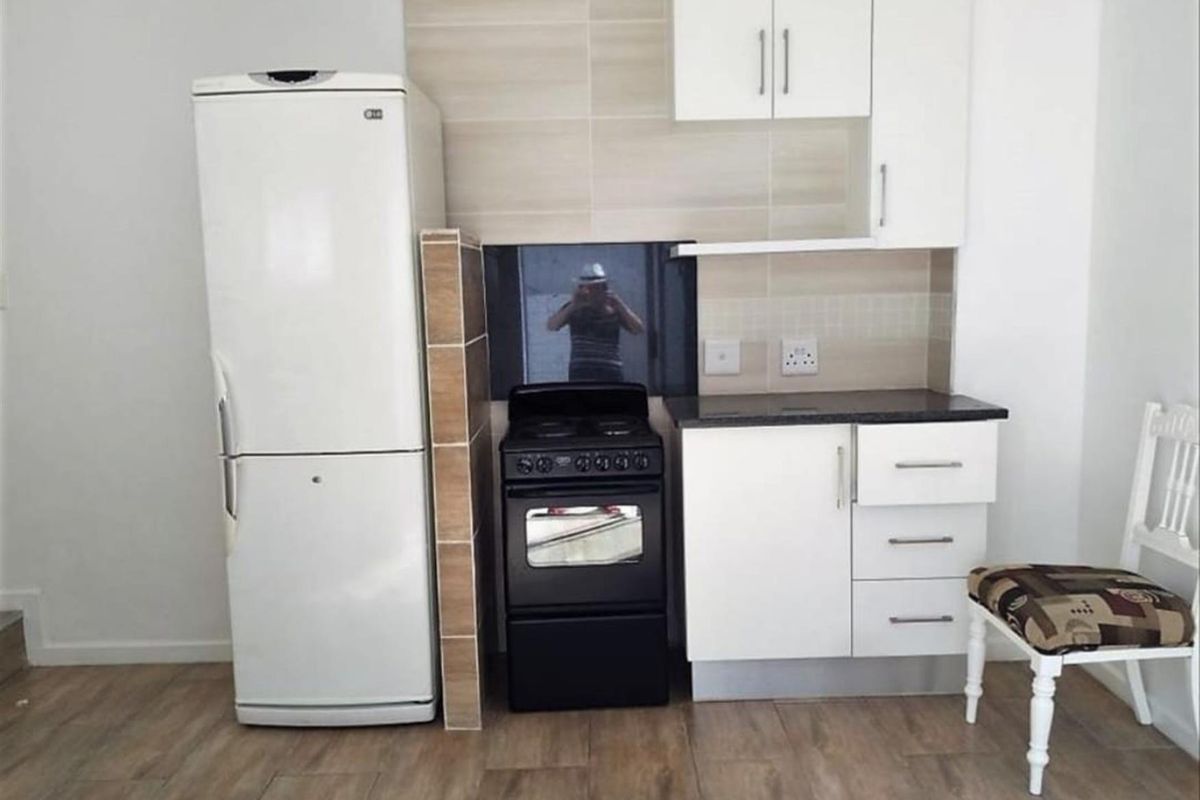 Apartment To Rent in Parkhurst, Johannesburg - Photo 4