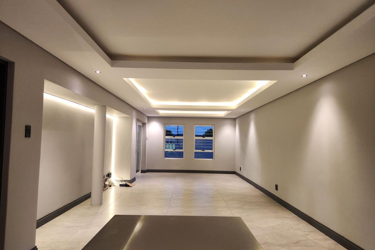 Apartment For Sale in Illovo, Sandton - Photo 3