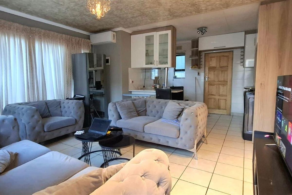 House For Sale in Leopard's Rest Security Estate, Albertsdal, Alberton - Photo 3