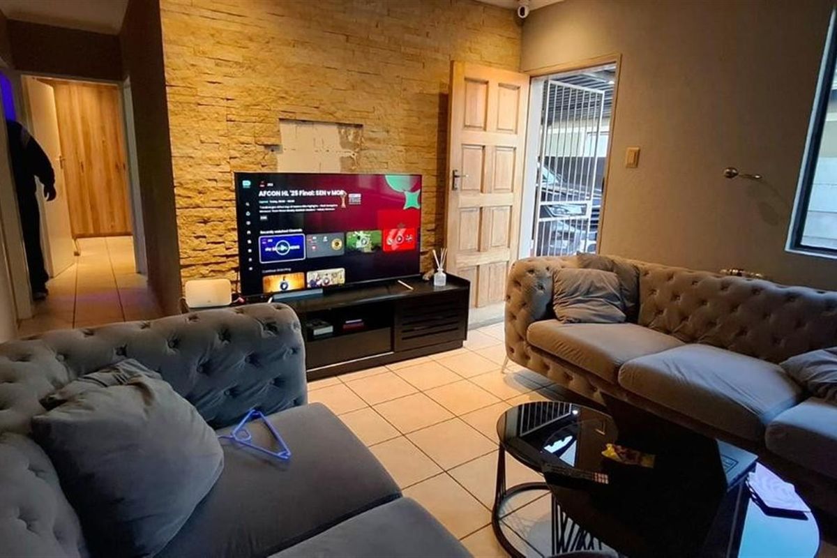 House For Sale in Leopard's Rest Security Estate, Albertsdal, Alberton - Photo 5