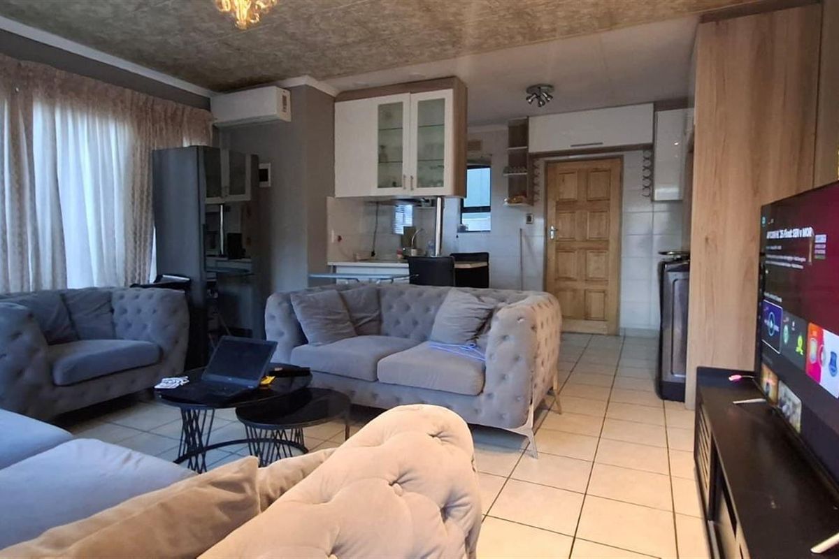 House For Sale in Leopard's Rest Security Estate, Albertsdal, Alberton - Photo 4