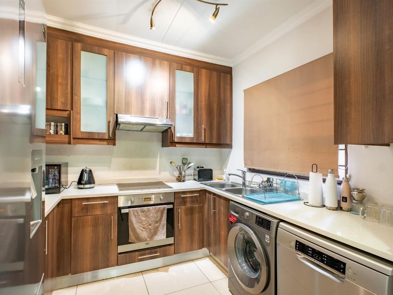 Apartment For Sale in Edenburg, Sandton - Photo 2