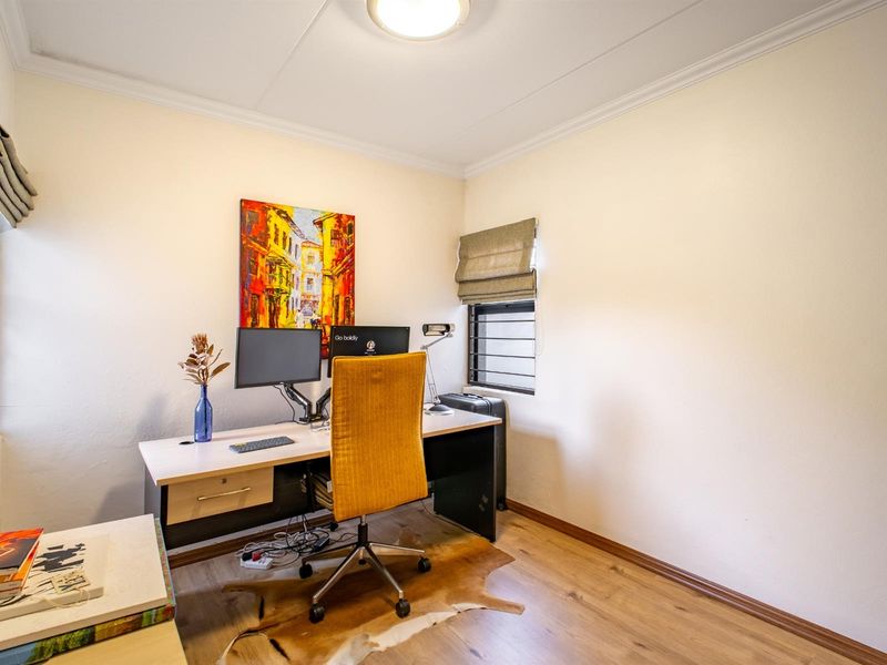 Apartment For Sale in Edenburg, Sandton - Photo 8