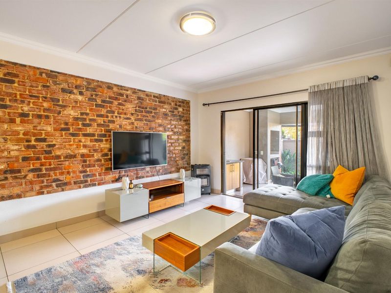 Apartment For Sale in Edenburg, Sandton - Photo 6