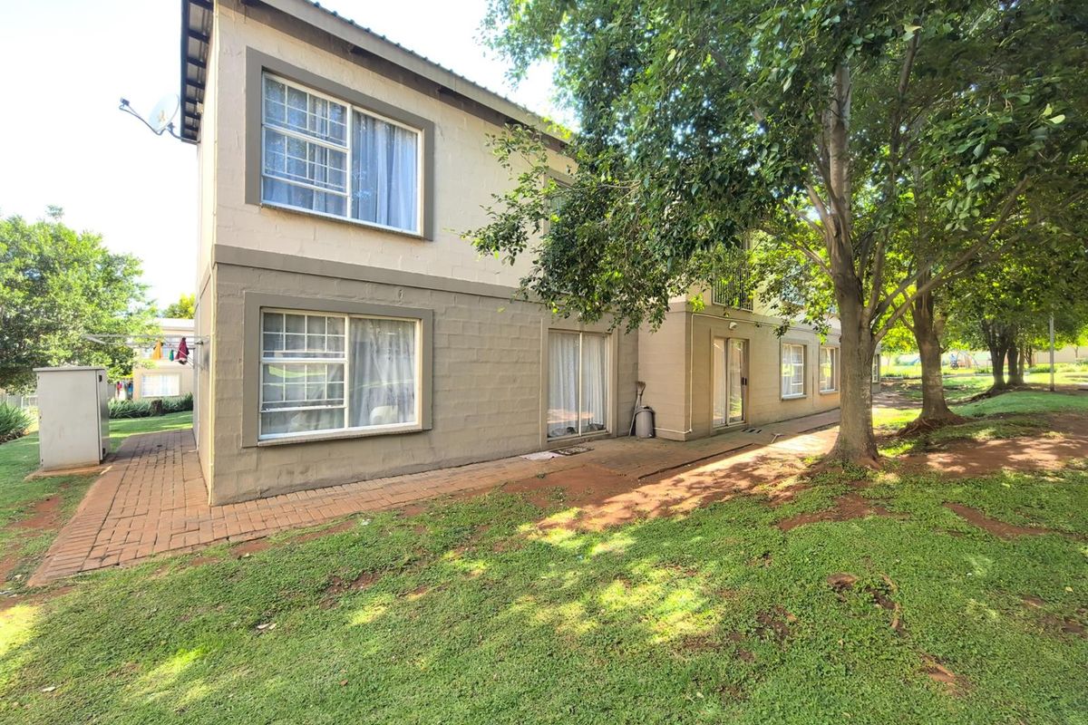 Apartment For Sale in Sunnyridge, Newcastle, KwaZulu Natal - Photo 3