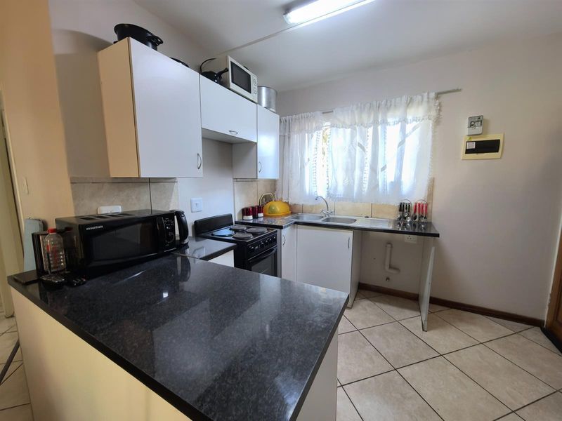 Apartment For Sale in Sunnyridge, Newcastle, KwaZulu Natal - Photo 5