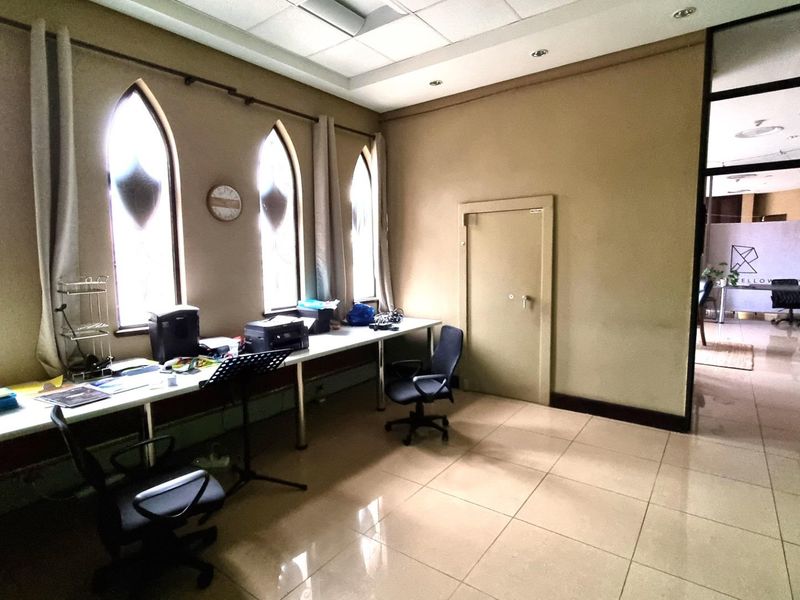 Commercial Property For Sale in Hatfield, Pretoria - Photo 9