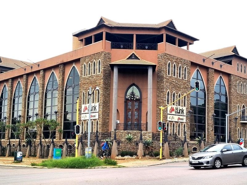 Commercial Property For Sale in Hatfield, Pretoria - Photo 3