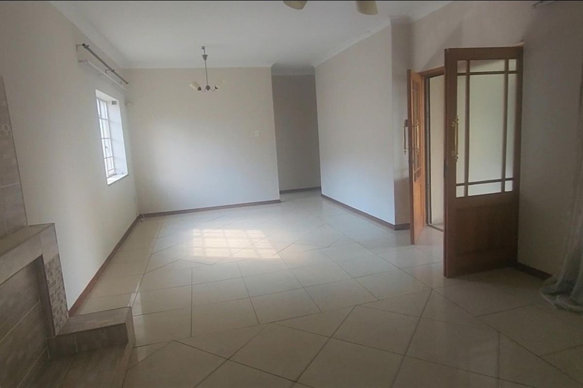 Warm, Comfortable Living in Lyndhurst, Johannesburg - Photo 2