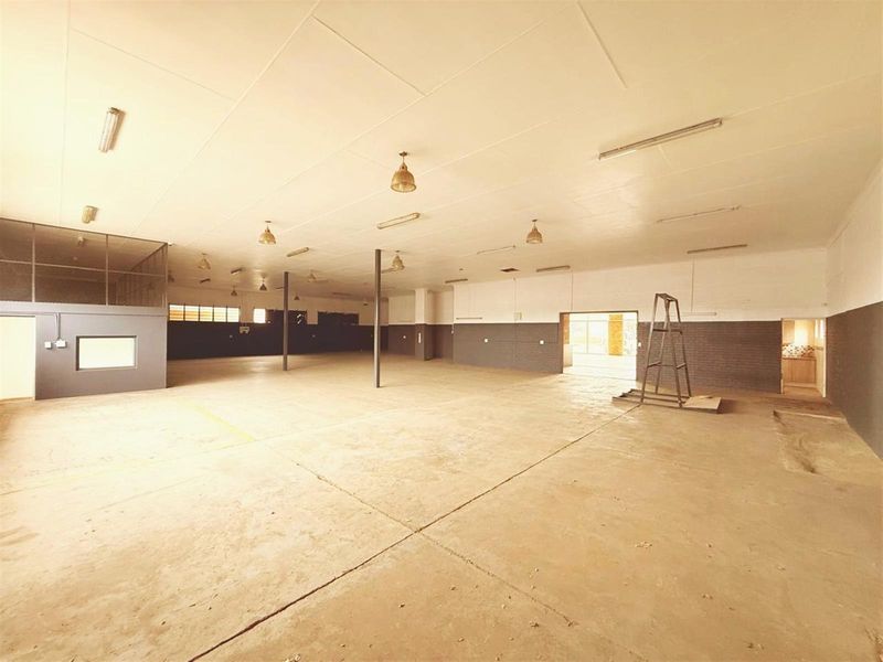 Commercial Property To Rent in Middelburg Central - Photo 9