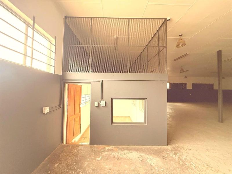 Commercial Property To Rent in Middelburg Central - Photo 10