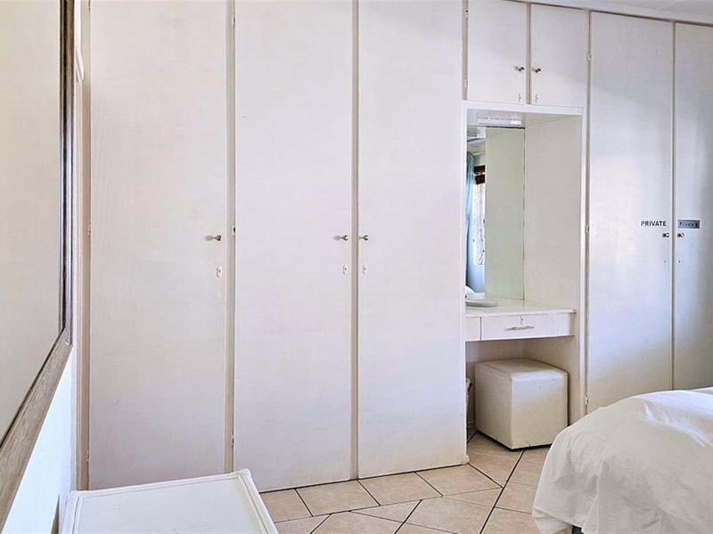 Beach Apartment Infused with Ocean Vibes! Pet Friendly! - Photo 7