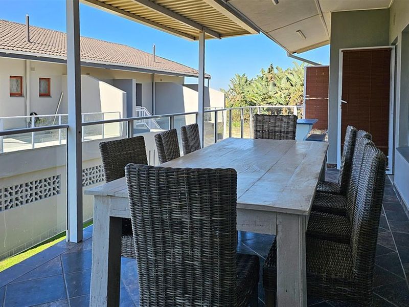 Beach Apartment Infused with Ocean Vibes! Pet Friendly! - Photo 8