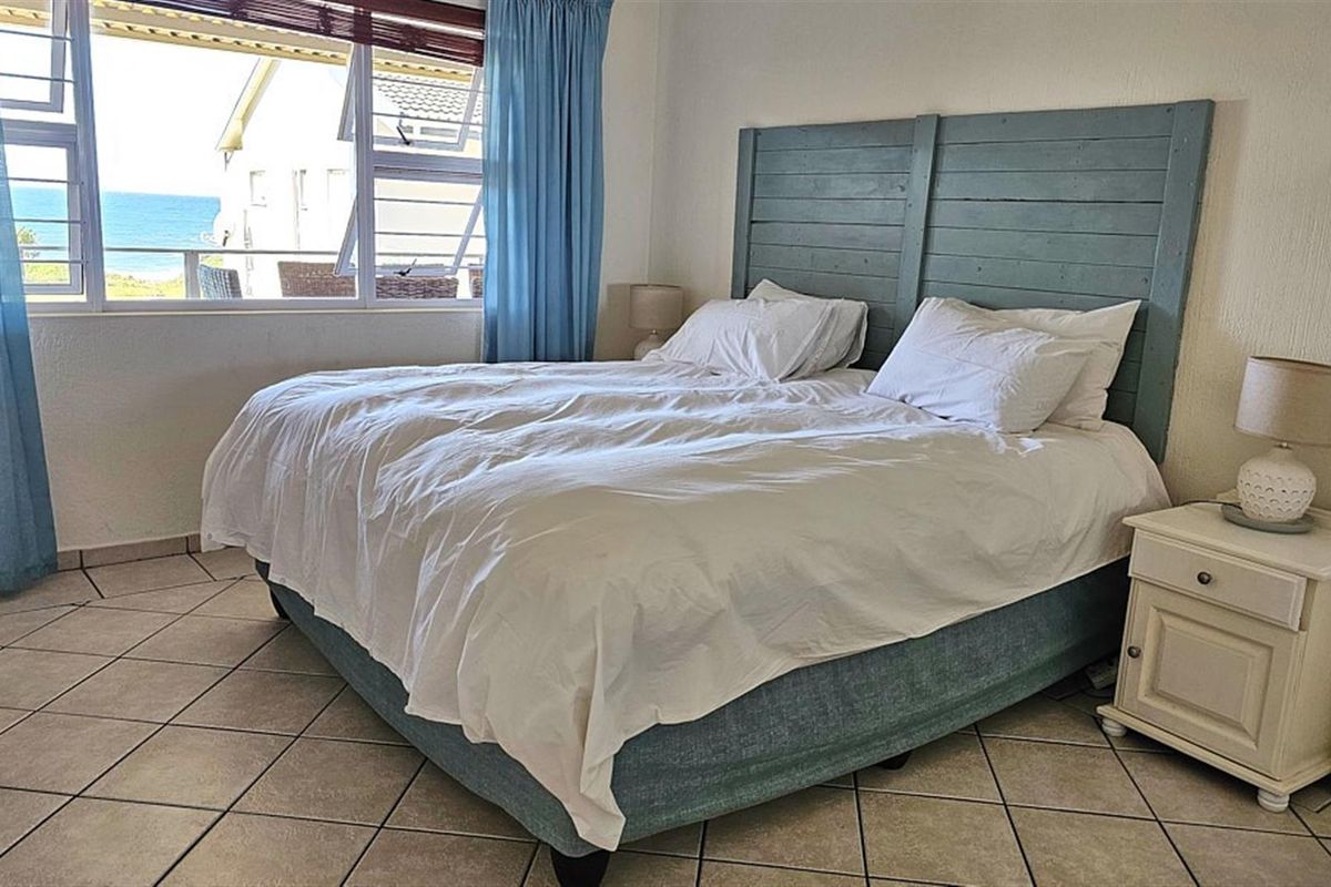 Beach Apartment Infused with Ocean Vibes! Pet Friendly! - Photo 5