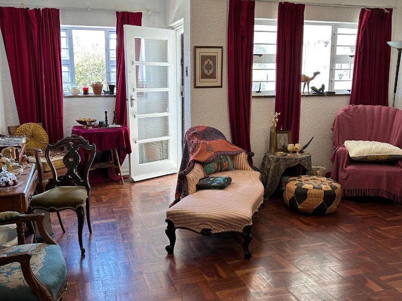 Charming and Spacious One Bedroom Apartment - Photo 5