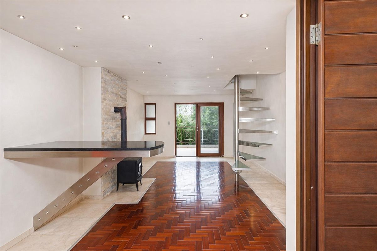 A Rare Kilberry Offering, Triple-Storey Sophistication - Photo 3