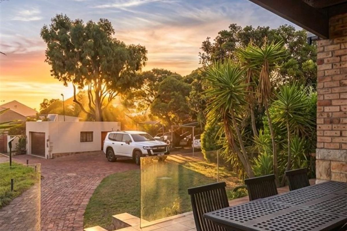 Cape Stone Villa - In the heart of Fish Hoek - Photo 4
