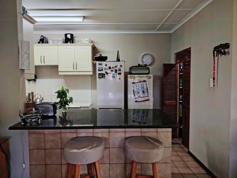 LOTS TO OFFER - Photo 7