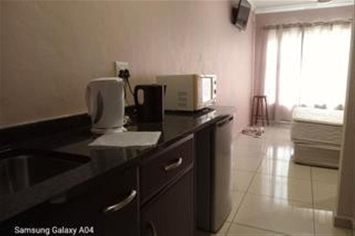 Studio Apartment To Rent in Ramsgate, Margate, KwaZulu Natal - Photo 3