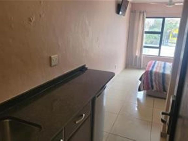 Studio Apartment To Rent in Ramsgate, Margate, KwaZulu Natal - Photo 4