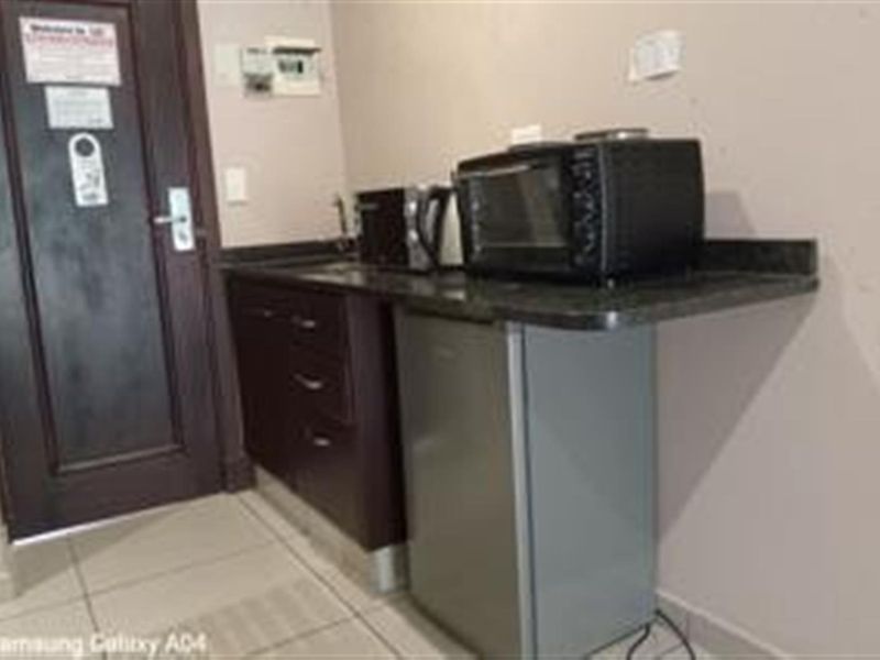 Studio Apartment To Rent in Ramsgate, Margate, KwaZulu Natal - Photo 5