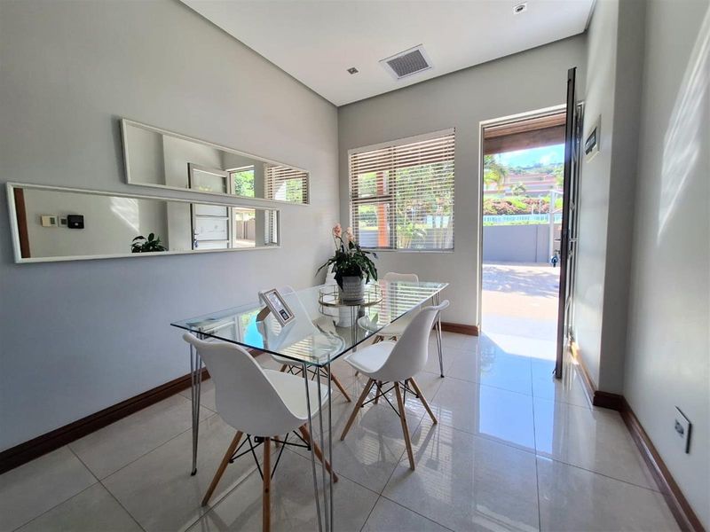 Apartment For Sale in Shakas Rock, Ballito, KwaZulu Natal - Photo 9