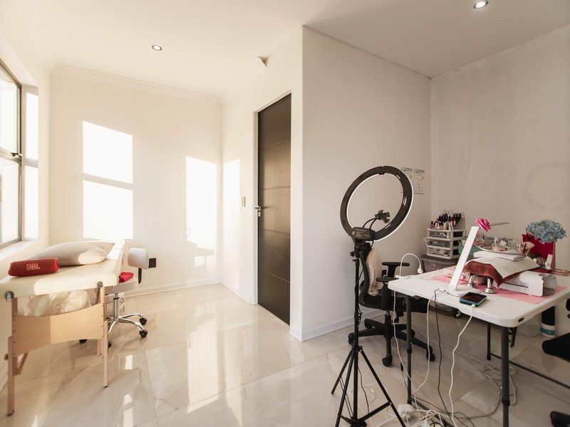Architectural Masterpiece | Fairway Living Redefined - Photo 7