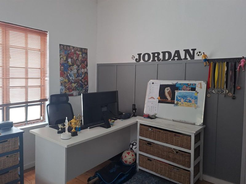 2 Bedroom house in Richmond Hill Home and Income-Generating Flatlet - Photo 5