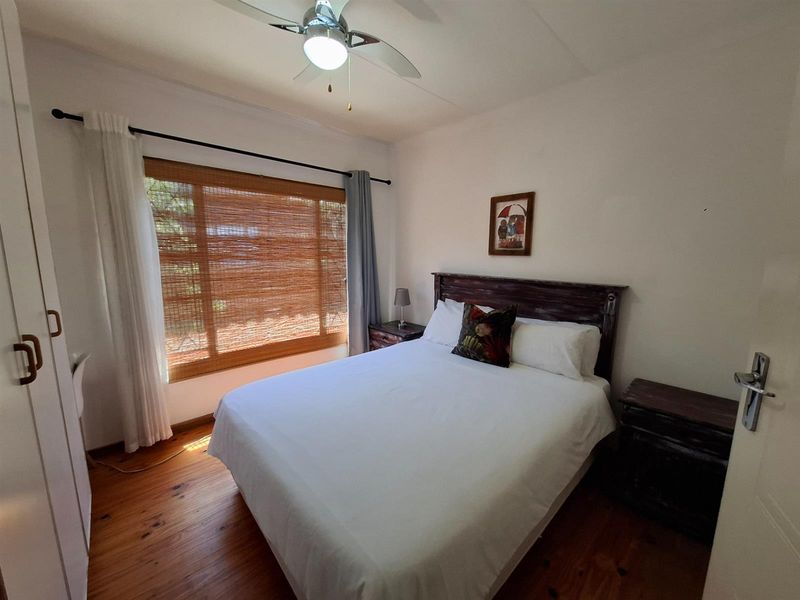 3 Bedroom unit with lock up garage - Photo 7