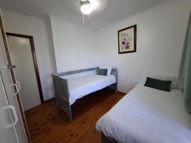 3 Bedroom unit with lock up garage - Photo 9