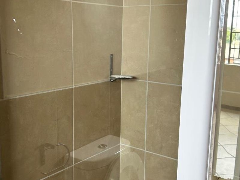 Apartment For Sale in Midrand No Transfer Duty - Photo 7