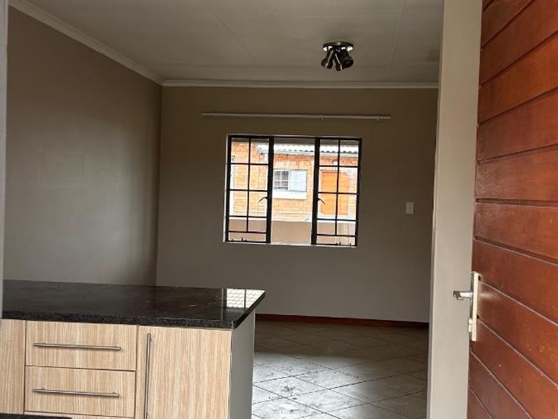 Apartment For Sale in Midrand No Transfer Duty - Photo 2