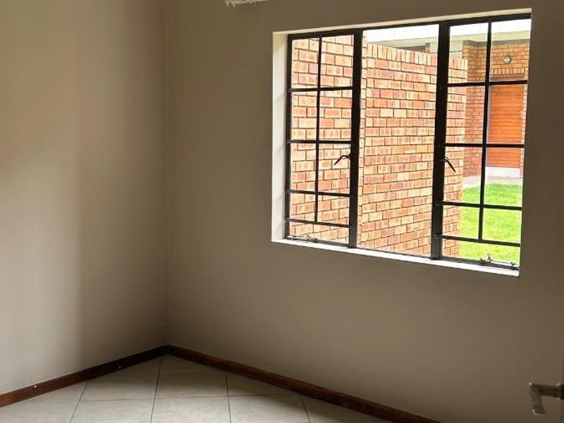 Apartment For Sale in Midrand - Photo 4