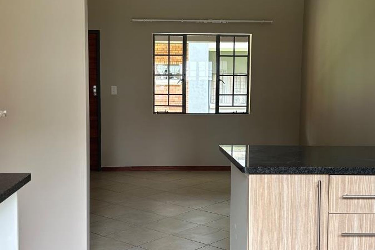 Apartment For Sale in Midrand - Photo 2