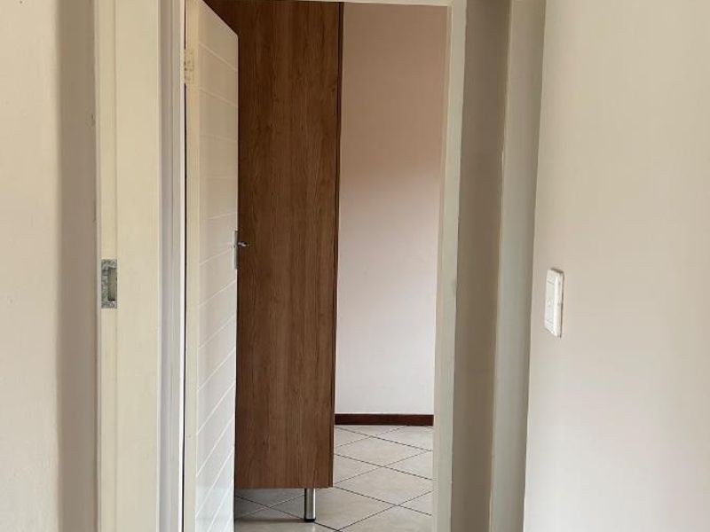 Apartment For Sale in MidrandNo Transfer Duty - Photo 4