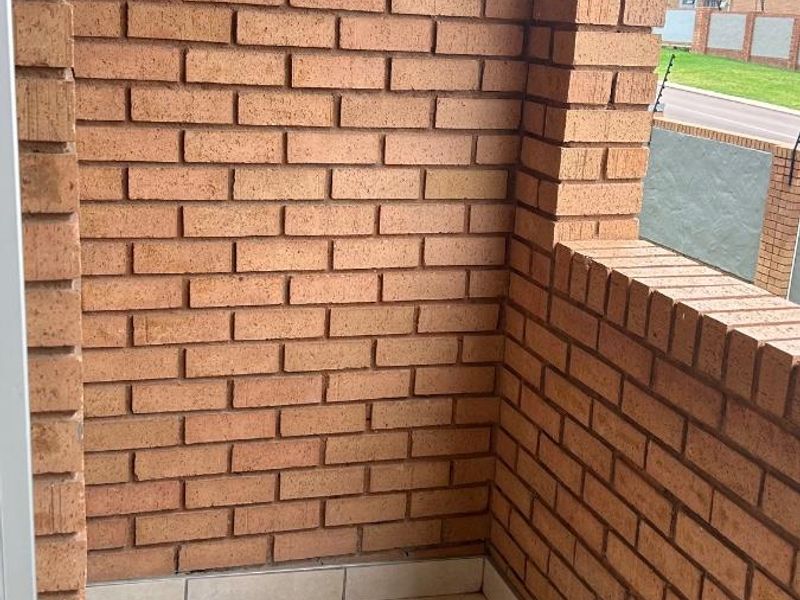 Apartment For Sale in MidrandNo Transfer Duty - Photo 9