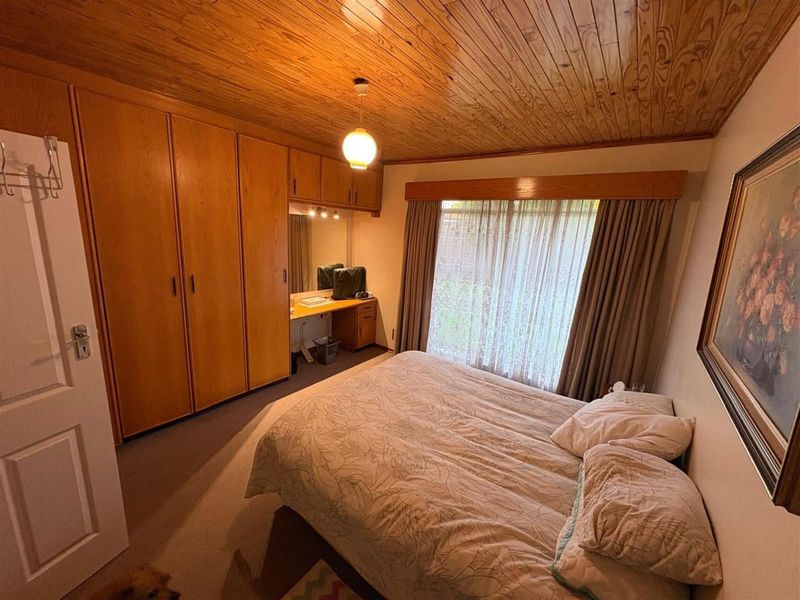 Upmarket Family Home with Private Flatlet and Entertainment Features Secunda - Photo 10