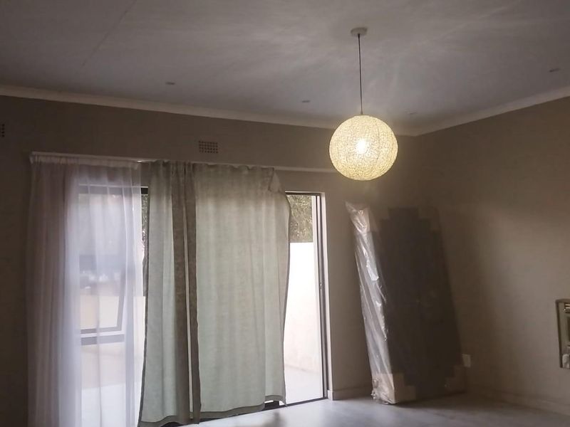 House For Sale in Die Heuwel Ext 4, Die Heuwel, Witbank - Photo 10