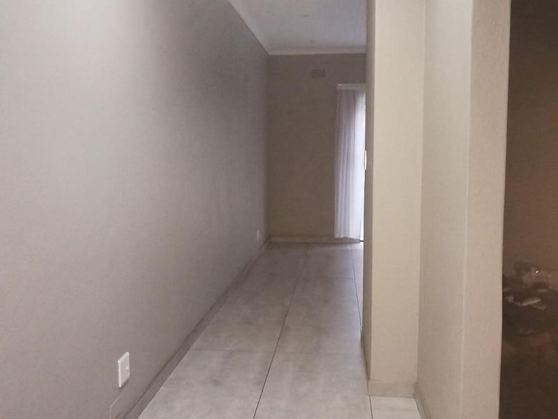 House For Sale in Die Heuwel Ext 4, Die Heuwel, Witbank - Photo 8