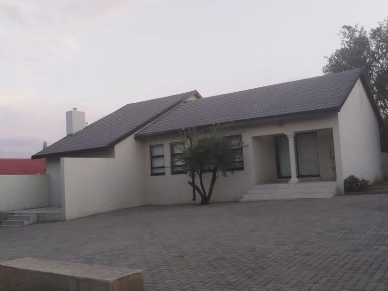 House For Sale in Die Heuwel Ext 4, Die Heuwel, Witbank - Photo 7