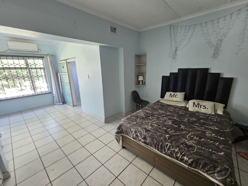 Family Home For Sale in Yellowwood Park, Durban, KwaZulu Natal - Photo 9