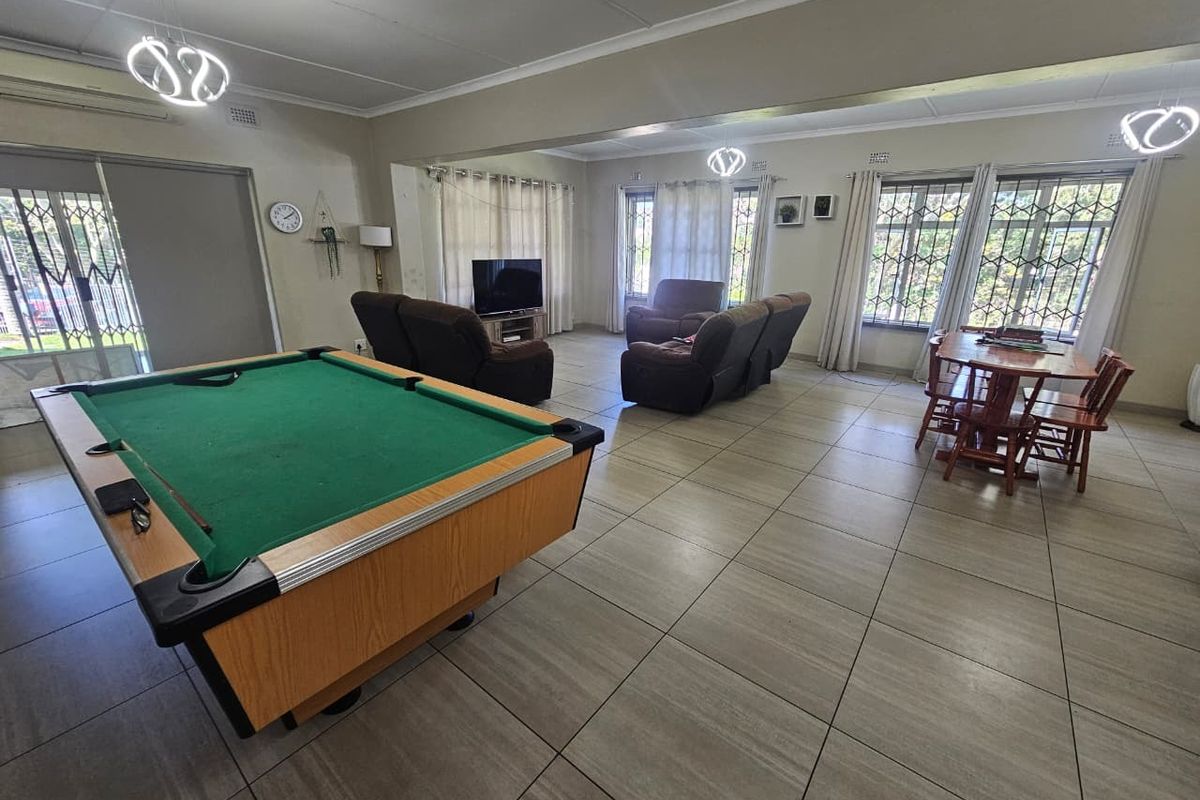 Family Home For Sale in Yellowwood Park, Durban, KwaZulu Natal - Photo 4