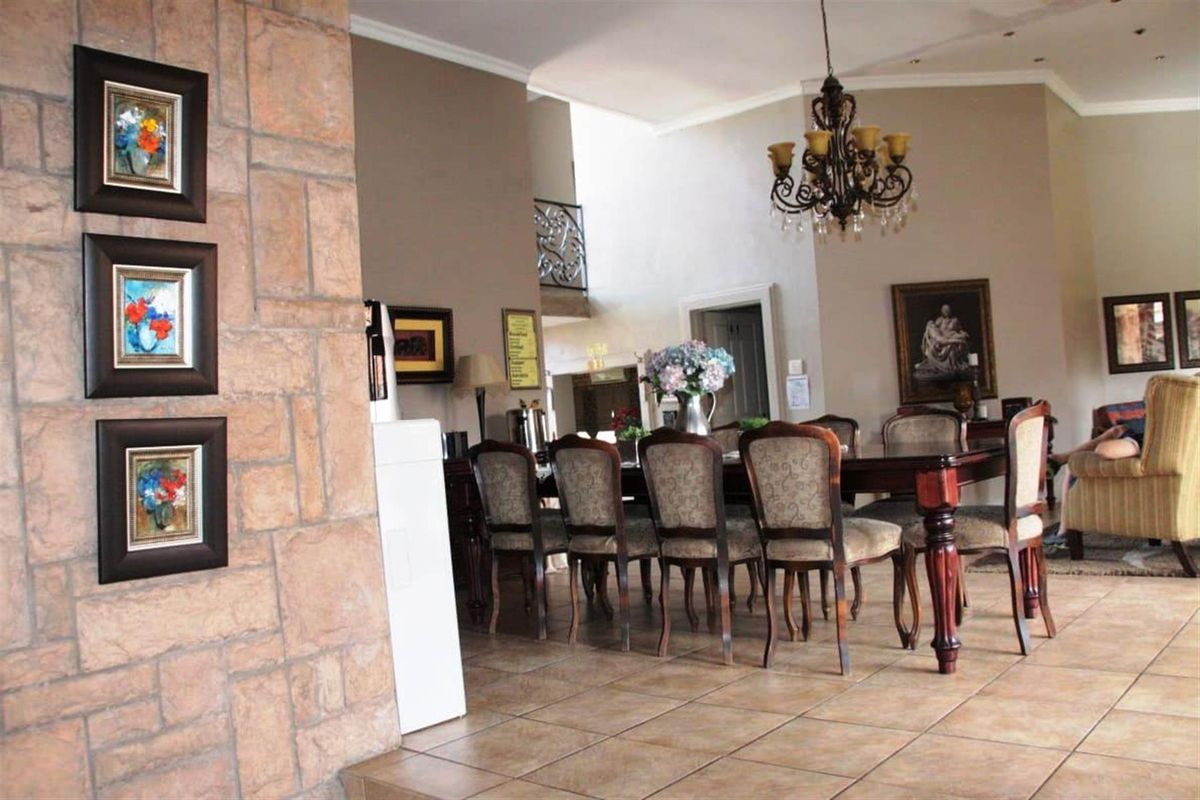 STEP INTO STYLE - A Modern Double-Storey Masterpiece - Photo 3