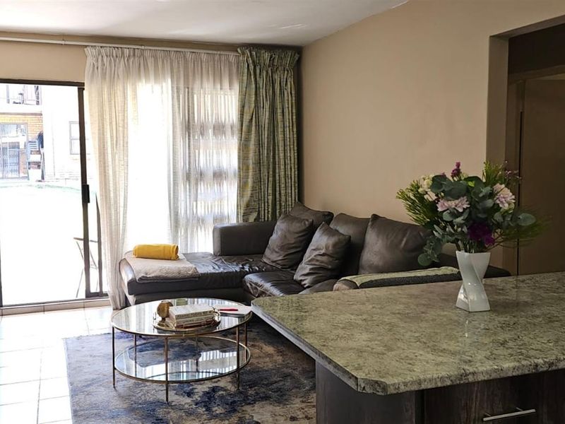 2 bed 1 Full bath - Apartment For Sale R600 000 - Photo 9