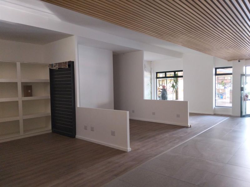 Retail Property to rent in Hillcrest, KwaZulu Natal - Photo 3