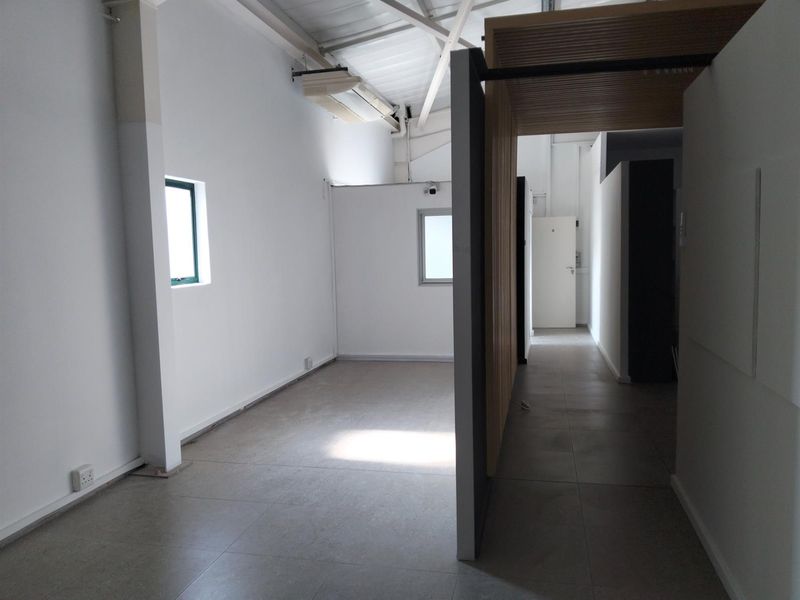 Retail Property to rent in Hillcrest, KwaZulu Natal - Photo 8